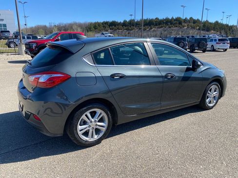 Used 2017 Chevrolet Cruze LT w/ Convenience Package image 9