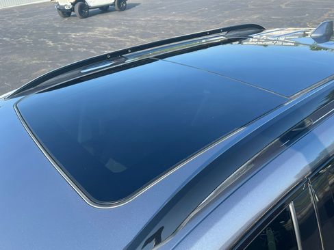 Used 2021 GMC Terrain SLE w/ Driver Convenience Package image 9