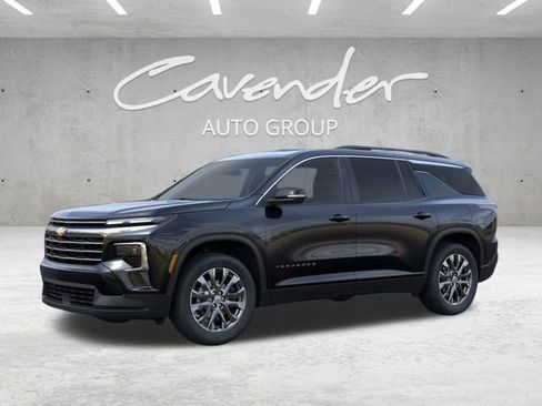 New 2026 Chevrolet Traverse LT image 2