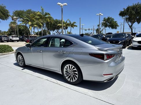 Used 2022 Lexus ES 350 Ultra Luxury FWD image 12