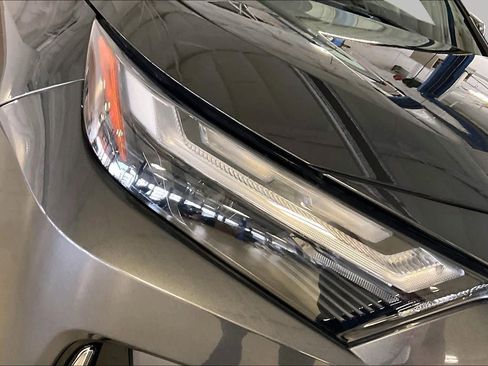 Used 2022 Toyota RAV4 XSE AWD/4WD image 25