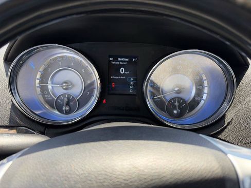 Used 2013 Chrysler 300 C w/ Light Group RWD image 31