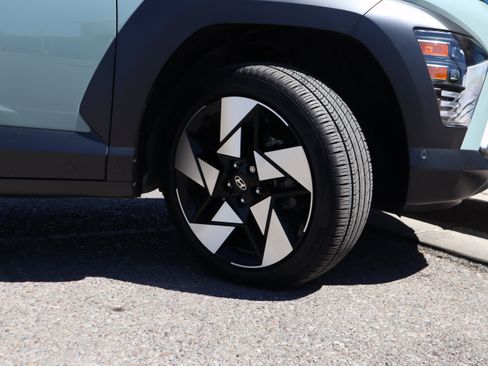 Used 2024 Hyundai Kona Limited AWD/4WD image 13
