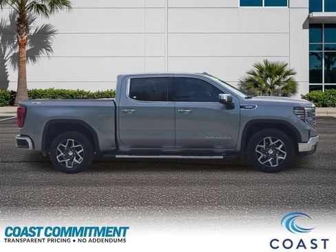Used 2023 GMC Sierra 1500 SLT w/ SLT Premium Package AWD/4WD image 5