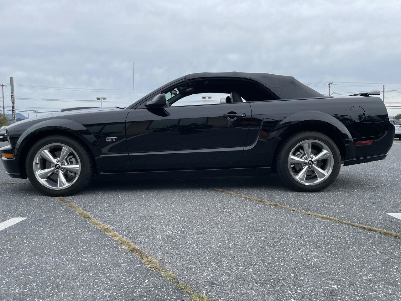 Used 2007 Ford Mustang GT Premium RWD image 3