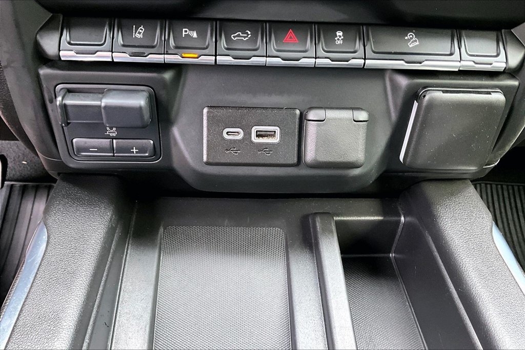 Used 2024 Chevrolet Silverado 2500 Custom w/ Custom Value Package AWD/4WD image 33