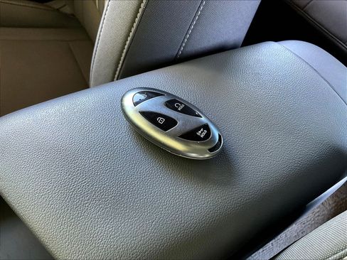 Used 2024 Hyundai Elantra SEL FWD image 32