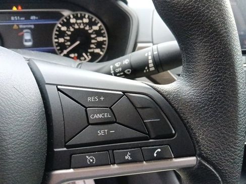 Used 2024 Nissan Altima 2.5 SV image 19