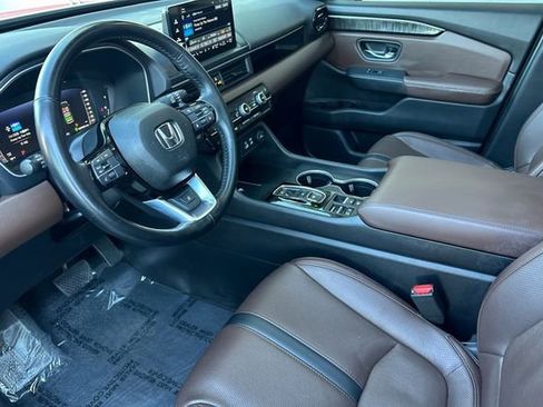 Used 2023 Honda Pilot Elite image 11