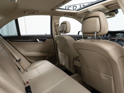 Used 2014 Mercedes-Benz C 300 4MATIC Sedan image 23