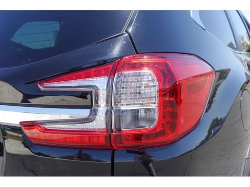 Used 2023 Subaru Ascent Limited AWD/4WD image 6