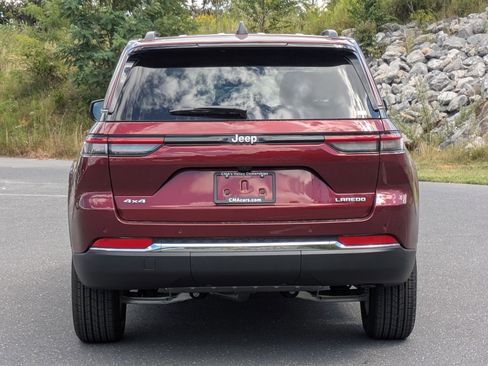 New 2025 Jeep Grand Cherokee Laredo X w/ Luxury Tech Group I image 6