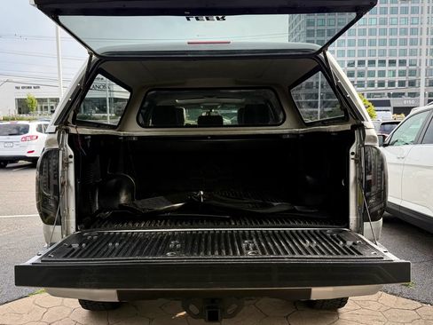 Used 2017 Toyota Tundra Limited w/ Limited Premium Package AWD/4WD image 41