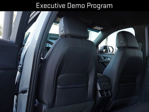 Used 2026 Chevrolet Equinox RS w/ Convenience Package III FWD image 32