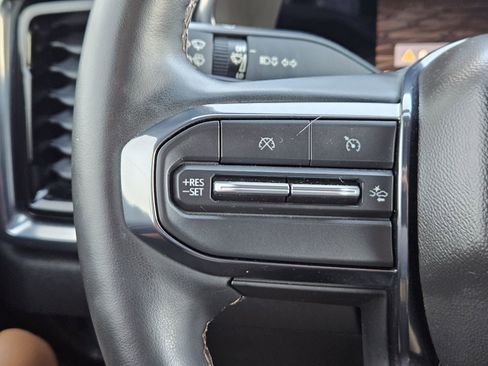 Used 2023 GMC Canyon AT4 w/ AT4 Premium Package image 26