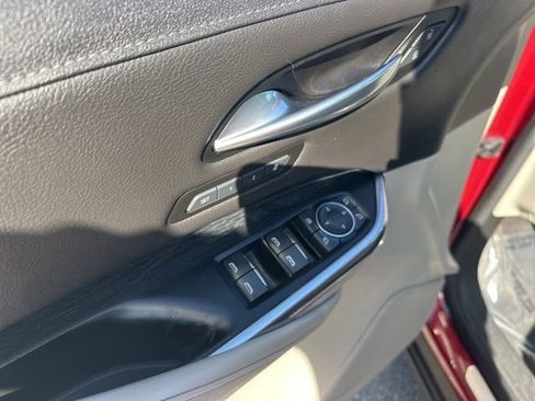 Used 2020 Cadillac XT4 Premium Luxury w/ Technology Package FWD image 13
