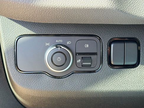 New 2026 Mercedes-Benz Sprinter 2500 image 11
