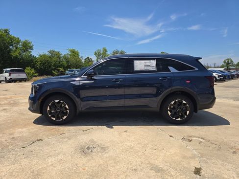 New 2026 Kia Sorento S FWD image 5