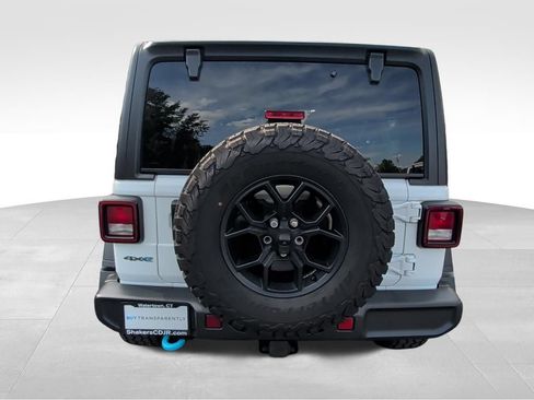 Used 2024 Jeep Wrangler Unlimited AWD/4WD image 4