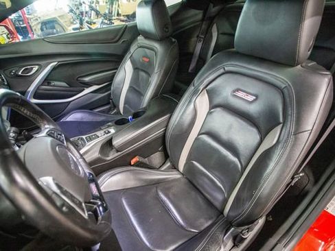 Used 2016 Chevrolet Camaro SS image 4