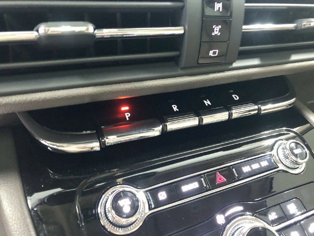 Used 2020 Lincoln Corsair AWD image 27