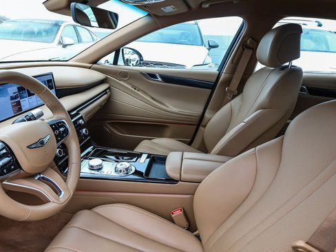 Used 2025 Genesis G80 2.5T image 19