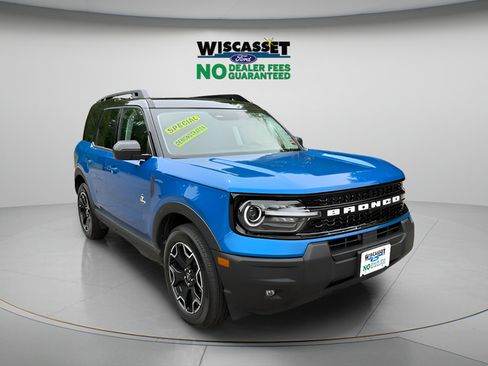Used 2025 Ford Bronco Sport Outer Banks AWD/4WD image 1