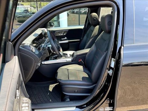 Certified 2024 Mercedes-Benz GLB 250 4MATIC image 23