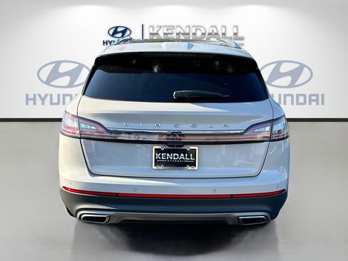 Used 2022 Lincoln Nautilus Reserve w/ Luxury Package image 5