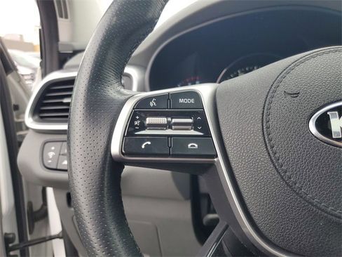 Used 2020 Kia Sorento SX image 19