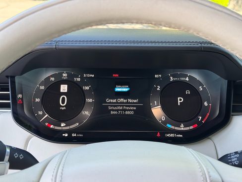 Used 2023 Land Rover Range Rover Long Wheelbase Autobiography image 31