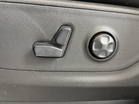 Used 2019 RAM 1500 Big Horn AWD/4WD image 19