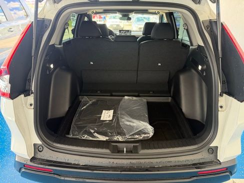 Used 2026 Honda CR-V EX image 12