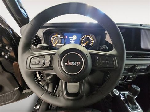 New 2025 Jeep Gladiator Rubicon w/ Convenience Group image 12