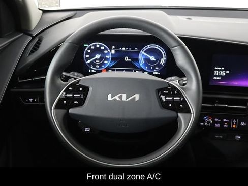 Used 2025 Kia Niro Wind w/ Wind Preserve Package FWD image 7