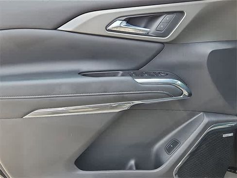 New 2025 Chevrolet Traverse LT w/ Enhanced Driving Package image 8