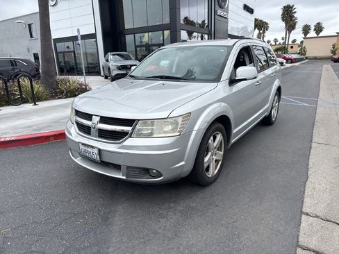 Used 2009 Dodge Journey R/T w/ Flexible Seating Group FWD image 5