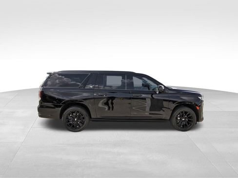 Used 2023 Cadillac Escalade ESV Sport Platinum w/ LPO, Floor Liner Package AWD/4WD image 5