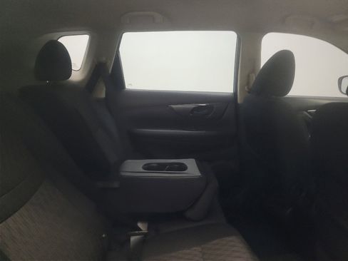 Used 2019 Nissan Rogue S FWD image 19