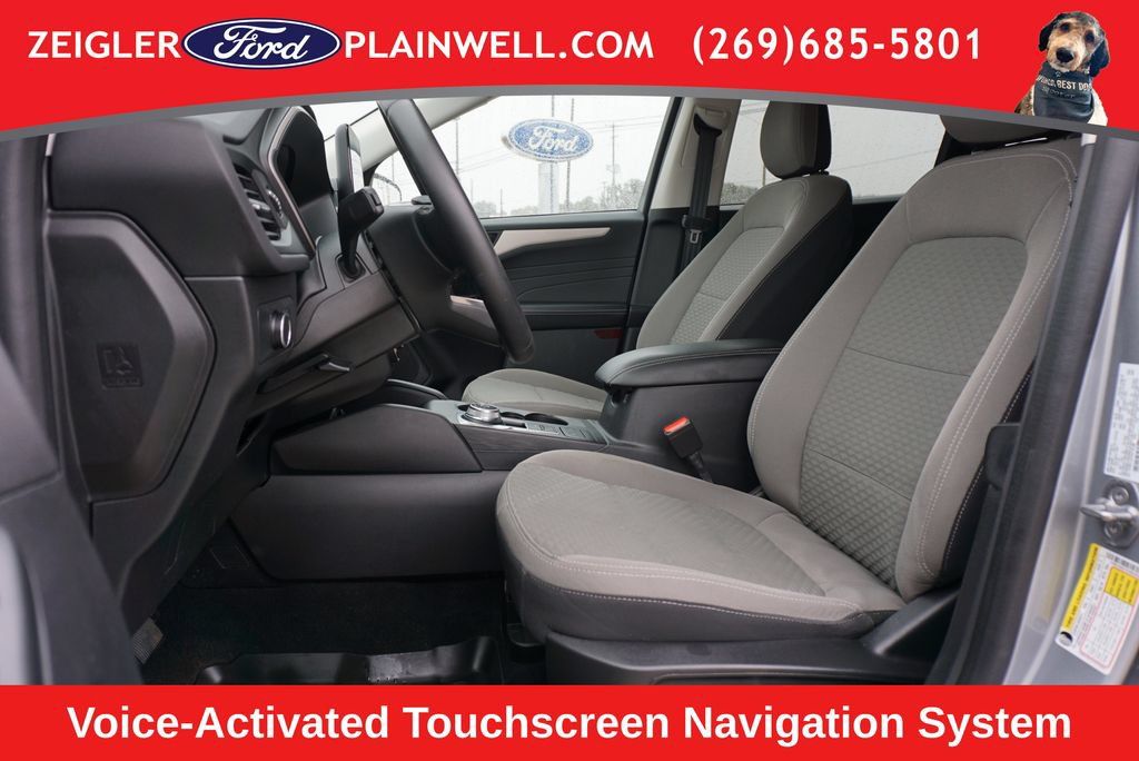 Used 2022 Ford Escape SE w/ Cold Weather Package FWD image 18
