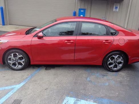 Used 2021 Kia Forte LXS FWD image 3