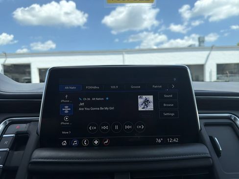 Used 2021 Chevrolet Tahoe LT w/ LT Signature Package AWD/4WD image 24