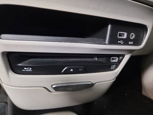 Used 2017 Chrysler Pacifica Touring-L Plus w/ Tire & Wheel Group FWD image 27