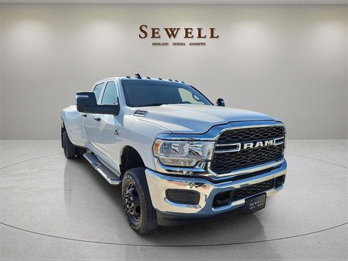 Used 2023 RAM 3500 Tradesman image 7