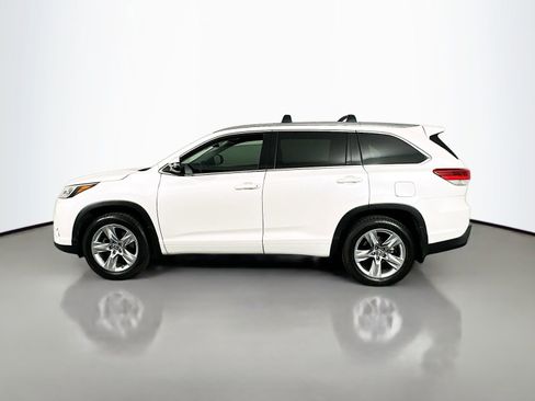 Used 2017 Toyota Highlander Limited AWD/4WD image 4