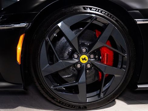 Used 2025 Ferrari 12Cilindri RWD image 25