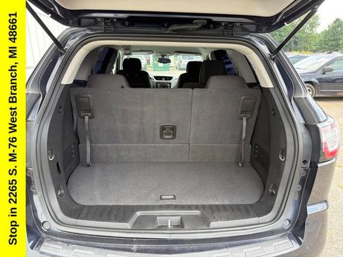 Used 2017 Chevrolet Traverse LT w/ Style and Technology Package FWD image 13
