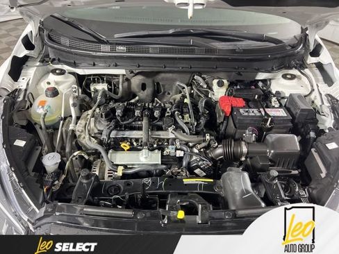 Used 2023 Nissan Kicks SR w/ SR Premium Package FWD image 4