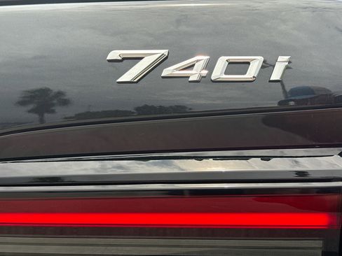 New 2026 BMW 740i w/ Premium Package RWD image 11
