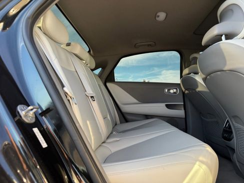 Used 2025 Hyundai Ioniq 6 Limited image 19